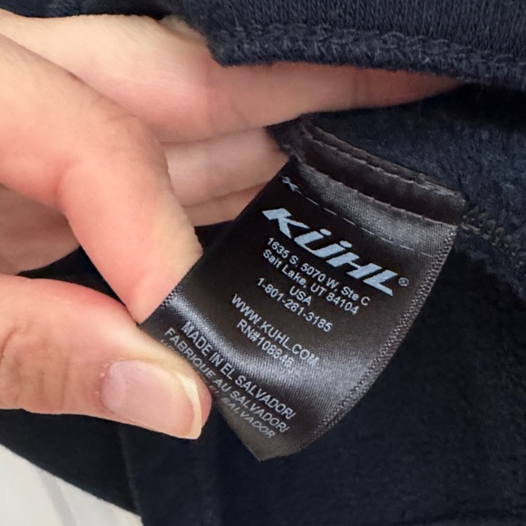 Kuhl Two-Tone Black and Gray Pullover - Picture 5 of 8